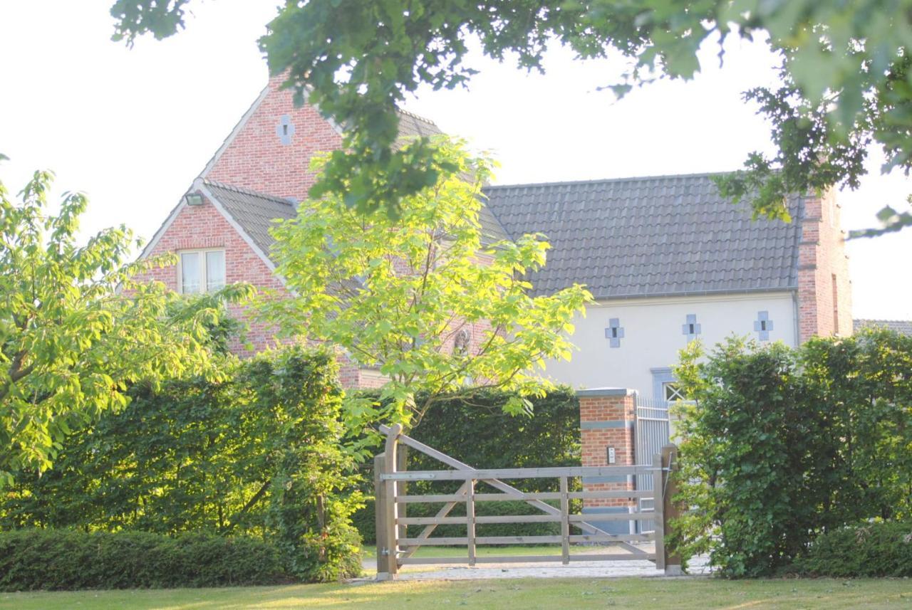 'T Poorthof Bed & Breakfast Borgloon Exterior photo